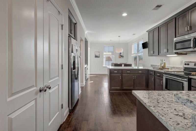 724 Croley Dr, Nashville, TN 37209