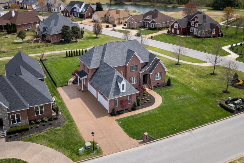 403 Five Oaks Blvd, Lebanon, TN 37087