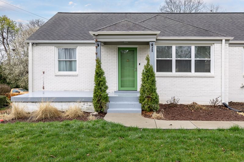 3925 Ivy Dr, Nashville, TN 37216