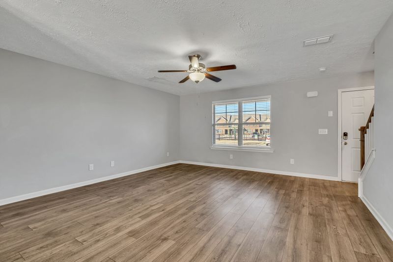 1007 Crested Rn, Smyrna, TN 37167