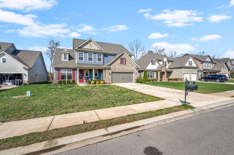 5316 Starnes Dr, Murfreesboro, TN 37128