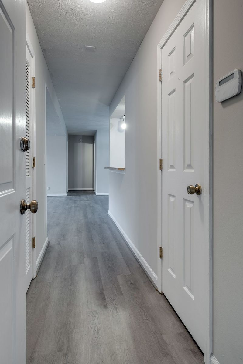 123 N Timber Dr, Nashville, TN 37214