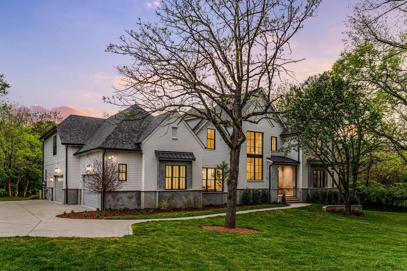 1129 Sewanee Rd, Nashville, TN 37220