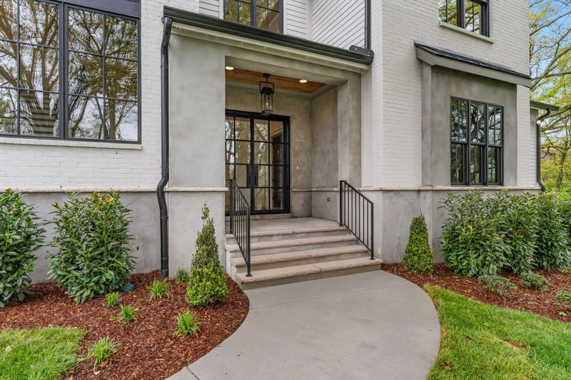 1129 Sewanee Rd, Nashville, TN 37220