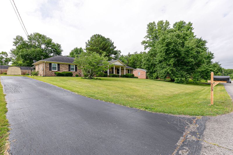 513 Hemingway Dr, Columbia, TN 38401
