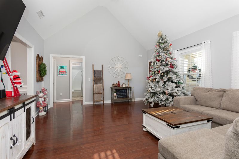 312 Peachtree Cir, Ringgold, GA 30736