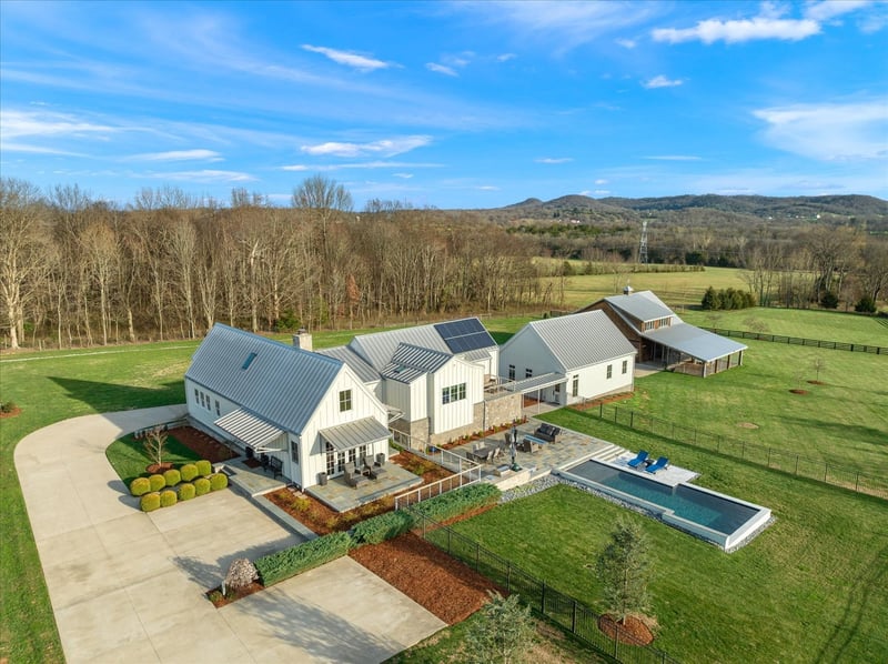 6925 Owendale Ln, College Grove, TN 37046