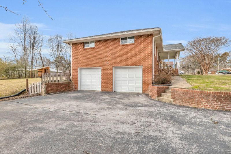 256 Hiawatha Cir, Chickamauga, GA 30707
