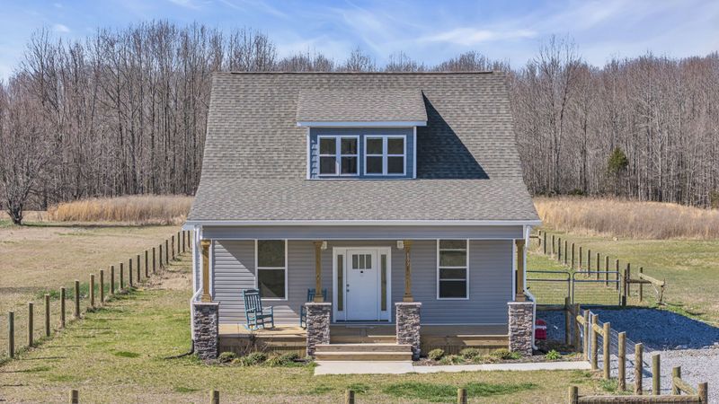 897 Mount Vernon Rd, Bethpage, TN 37022