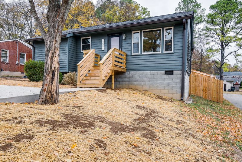 3304A Curtis St, Nashville, TN 37218
