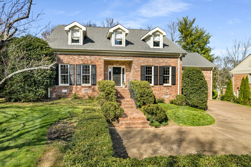 2202 Golf Club Ln, Nashville, TN 37215