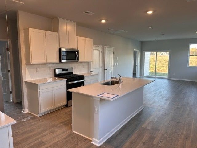 7190 Lang Ave, White House, TN 37188