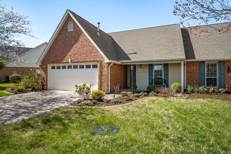 321 Biltmore Cir, Murfreesboro, TN 37128