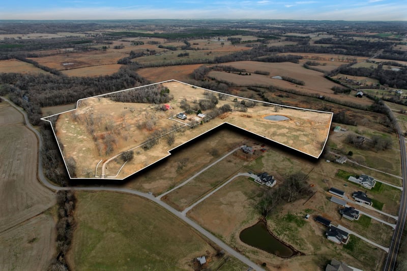 1418 S Cross Bridges Rd, Mount Pleasant, TN 38474