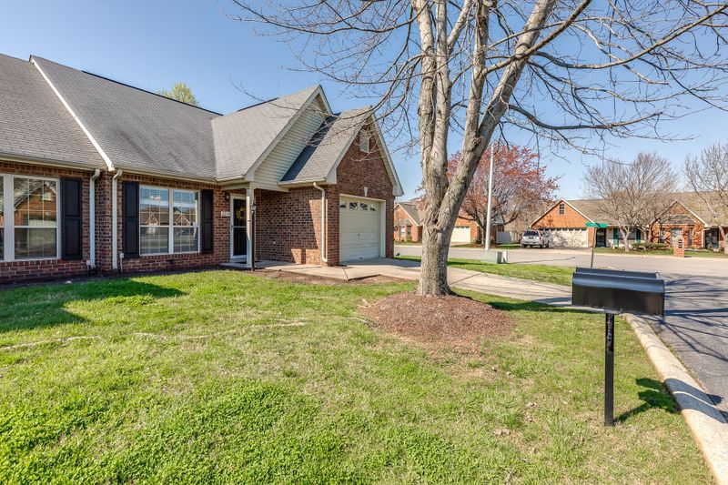 2233 River Rock Ct, Murfreesboro, TN 37128