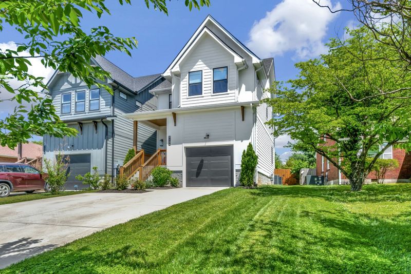 913 Crescent Hill Rd #A, Nashville, TN 37206