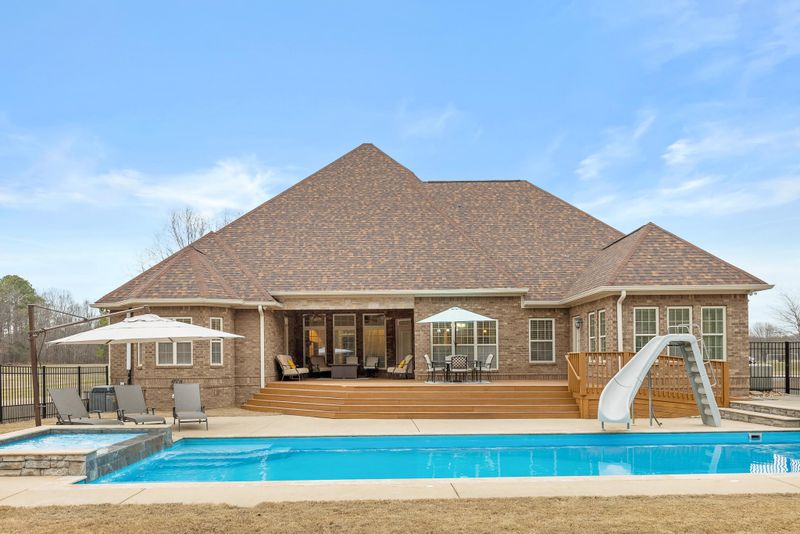 200 Mythical Ln, Ringgold, GA 30736