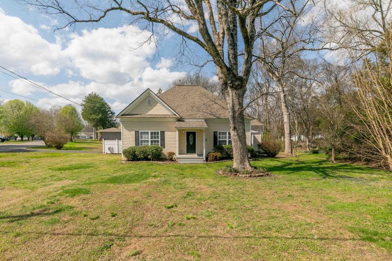 16 Sherry Ct, Chickamauga, GA 30707