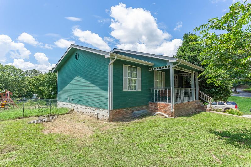 1183 Grand Center Rd, Chickamauga, GA 30707