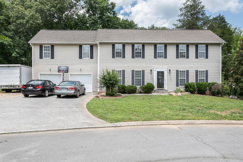 125 Hunter Dr, Chickamauga, GA 30707