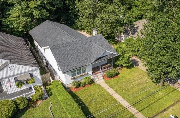 207 W Crest Rd, Rossville, GA 30741