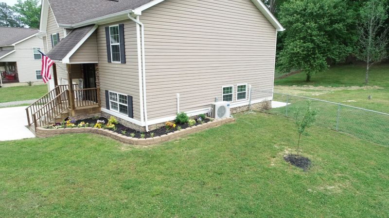1587 Garretts Chapel Rd, Chickamauga, GA 30707