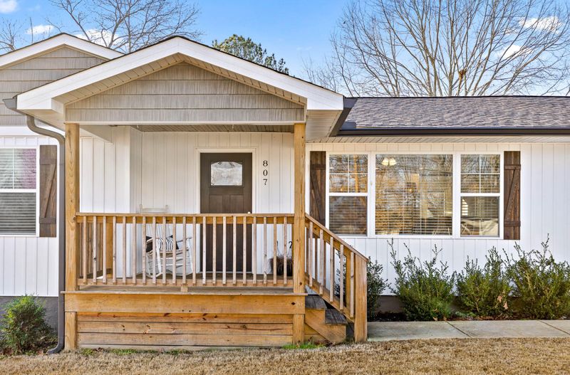 807 Forrest Rd, Rossville, GA 30741