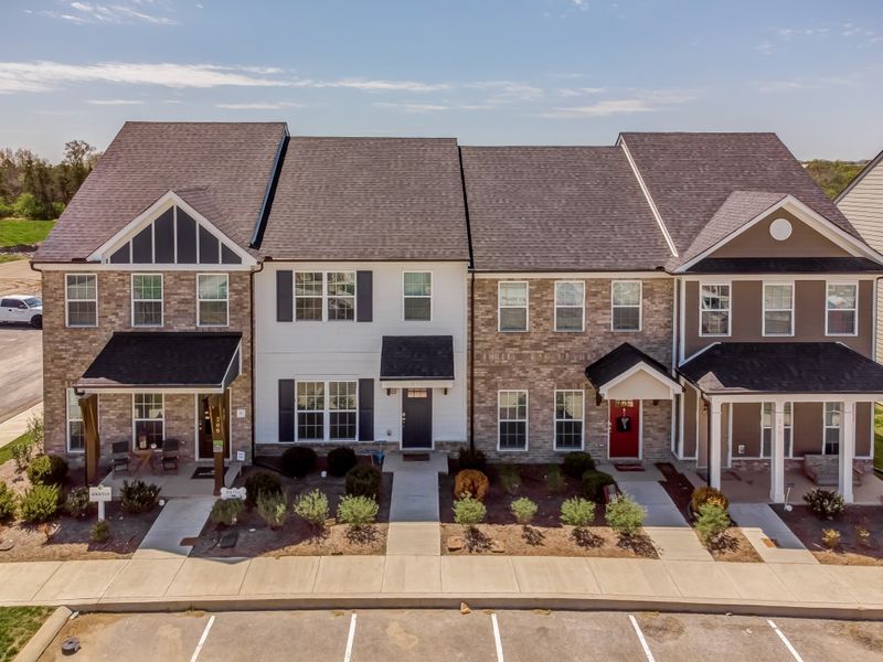 217 Holywell Dr, Gallatin, TN 37066