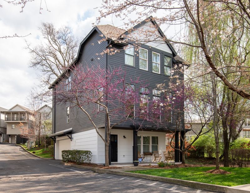 810 Lancaster Way, Nashville, TN 37212