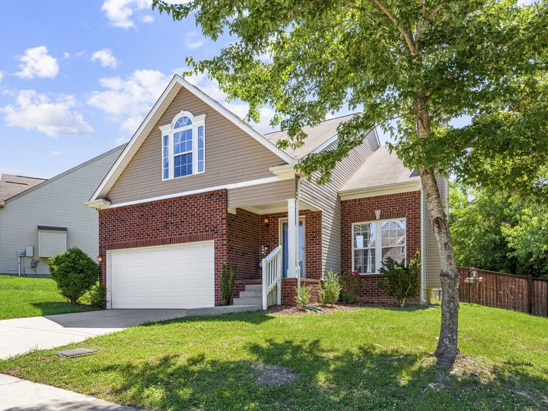 2700 Cato Ridge Dr, Nashville, TN 37218