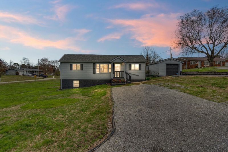44 Williams Ln, Rossville, GA 30741