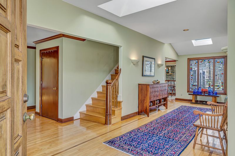 7453 Huntwick Trl, Nashville, TN 37221