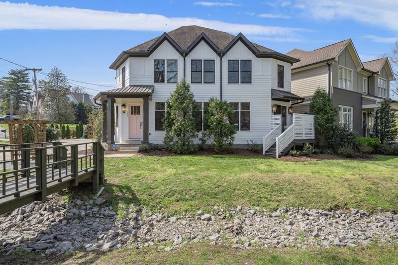 2801 White Oak Dr, Nashville, TN 37215