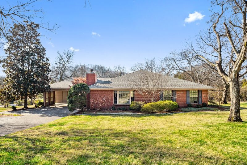 2701 Hemingway Dr, Nashville, TN 37215