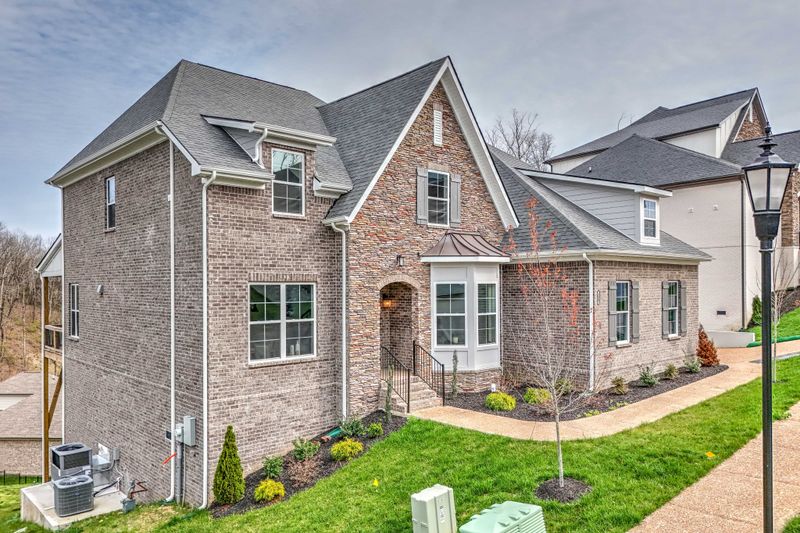 729 Summit Oaks Ct, Nashville, TN 37221