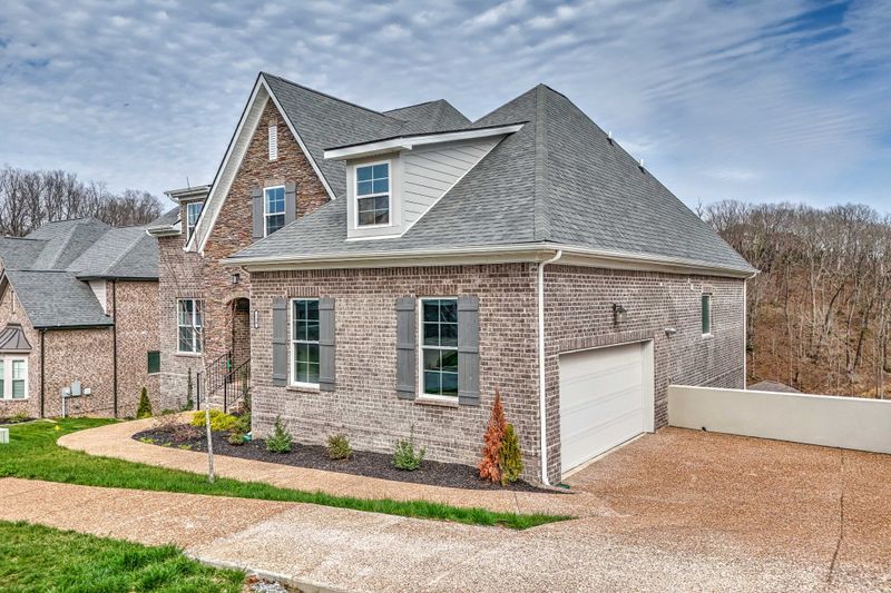 729 Summit Oaks Ct, Nashville, TN 37221