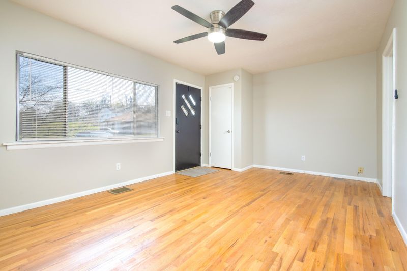 1619 Mccroskey Ave, Knoxville, TN 37917