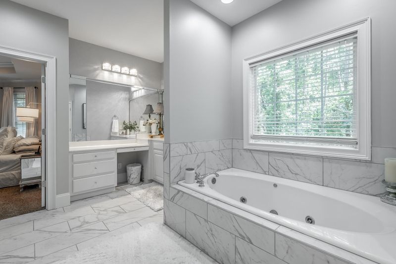 100 Chickadee Dr, Ringgold, GA 30736