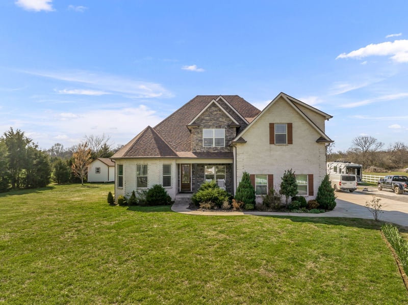 106 Long Creek Dr, Christiana, TN 37037