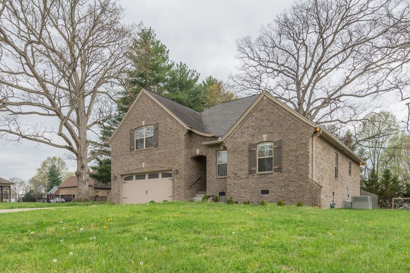 1013 Northridge Dr, Greenbrier, TN 37073