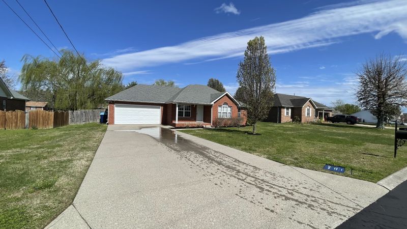 223 Valley Ct, Smyrna, TN 37167