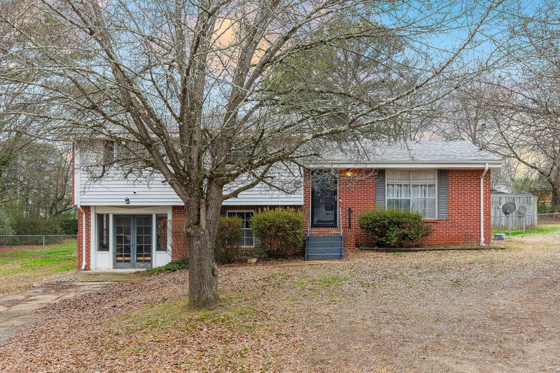 8 Dogwood Dr, Fort Oglethorpe, GA 30742