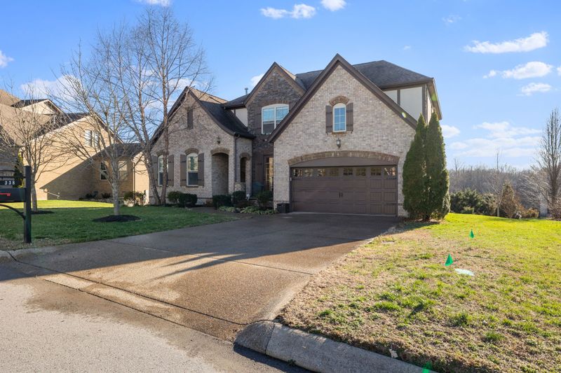 338 Crescent Moon Cir, Nolensville, TN 37135