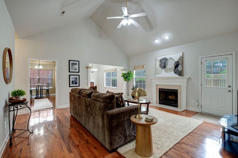 1028 Glastonbury Dr, Franklin, TN 37069