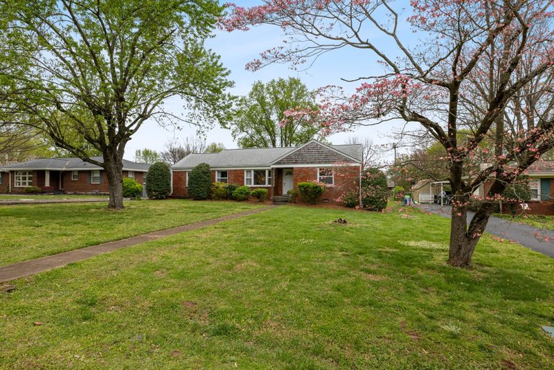 5218 Anchorage Dr, Nashville, TN 37220