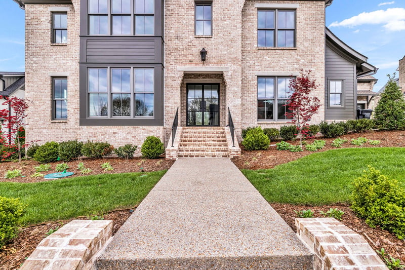 9319 Double Run Ct, College Grove, TN 37046