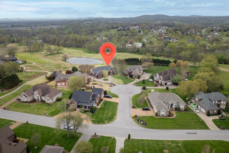 106 Five Oaks Cir, Lebanon, TN 37087