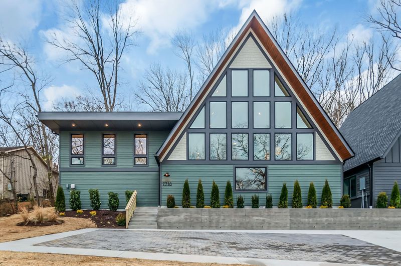 7718 Sawyer Brown Rd, Nashville, TN 37221