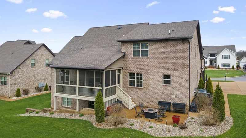 212 Ivie Ln, Lebanon, TN 37087