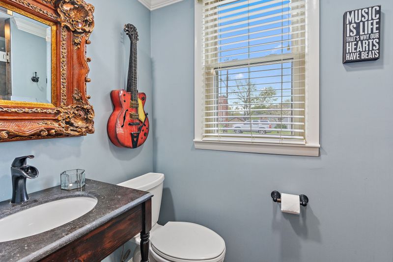 4733 Timberhill Dr, Nashville, TN 37211